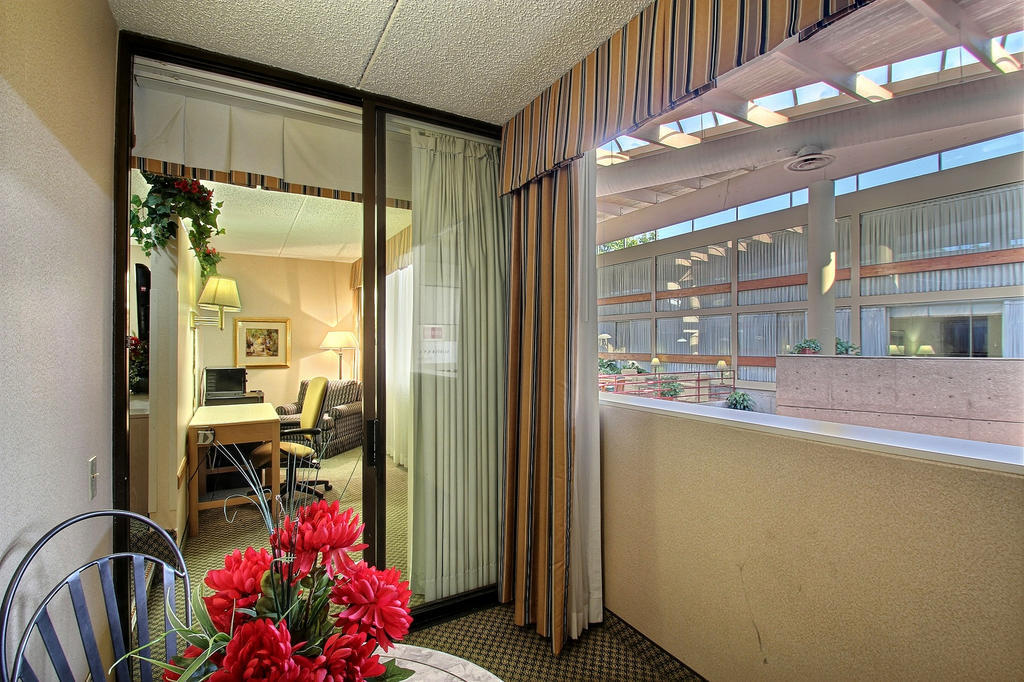 Hotel Muscatine ภายนอก รูปภาพ